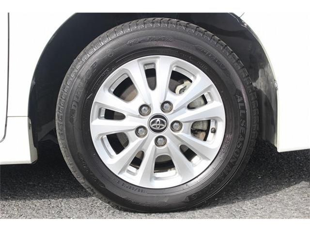 TOYOTA VOXY HYBRID 2017