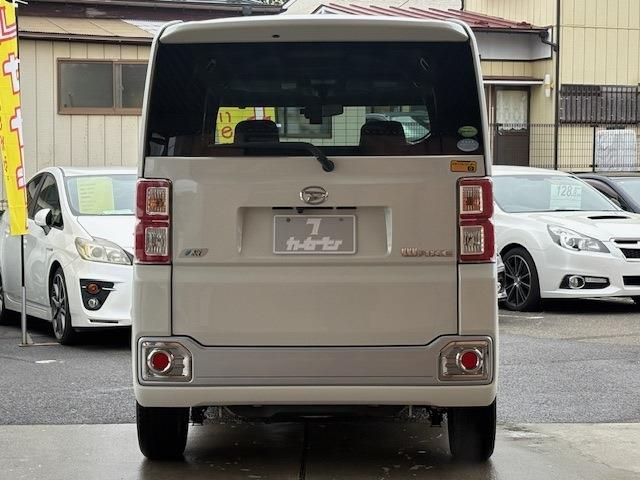 DAIHATSU WAKE 2014