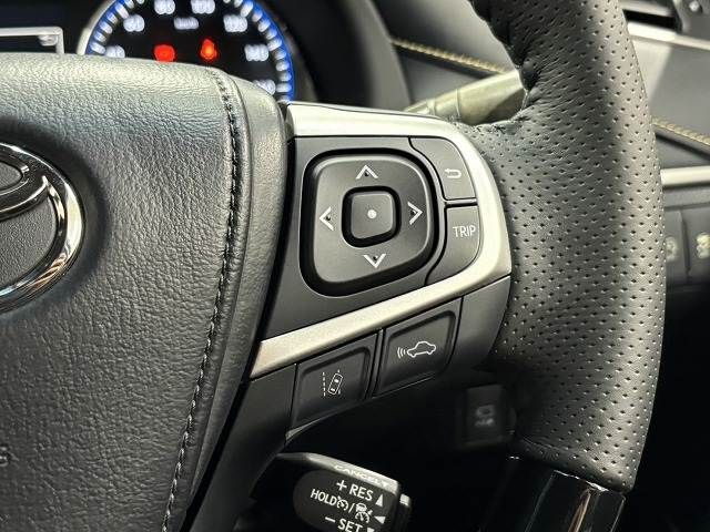 TOYOTA HARRIER 2WD 2017