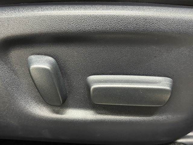 TOYOTA HARRIER 2WD 2017