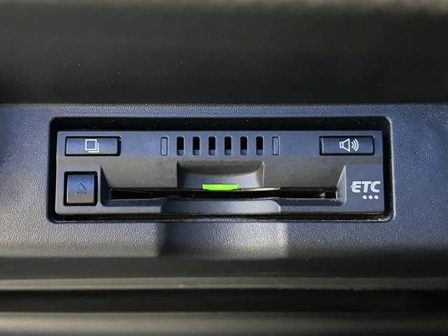 TOYOTA HARRIER 2WD 2017