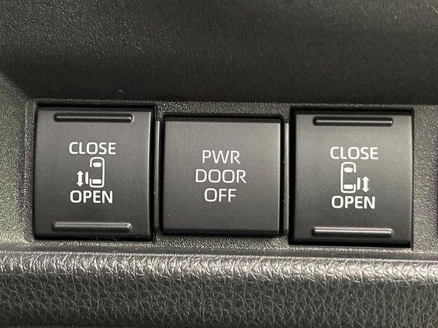 TOYOTA SIENTA HYBRID 2022