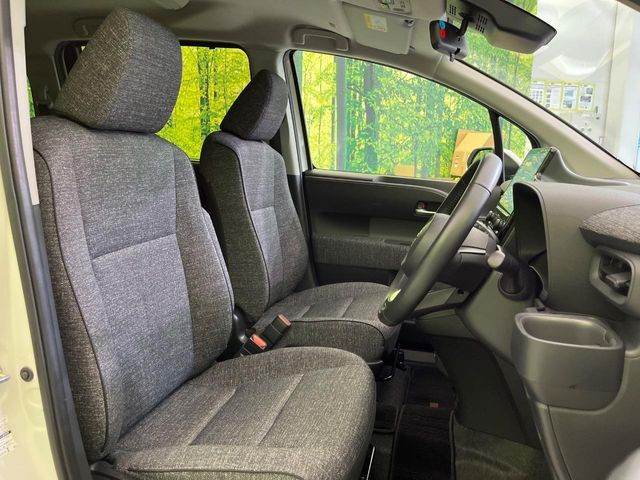 TOYOTA SIENTA HYBRID 2022