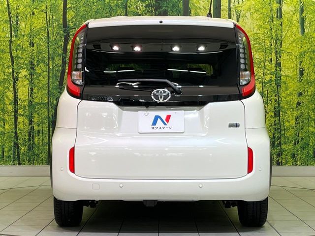 TOYOTA SIENTA HYBRID 2022