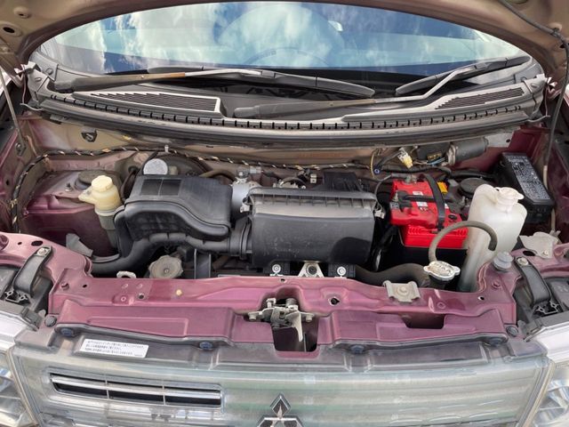 MITSUBISHI TOPPO 2009