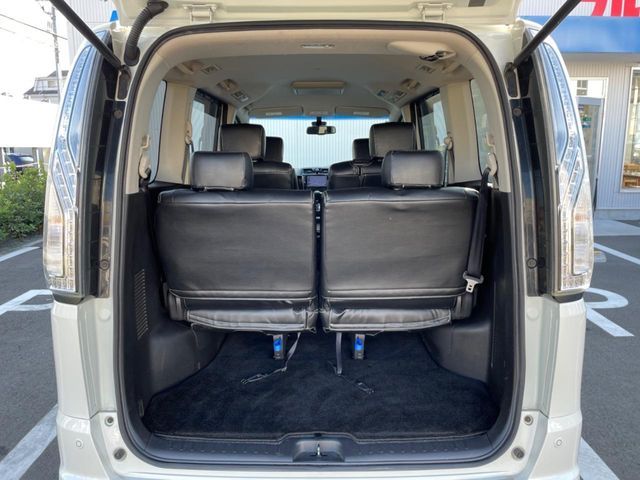 NISSAN SERENA  S-HYBRID 2014