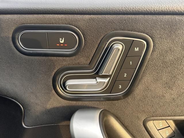 MERCEDES BENZ MERCEDES BENZ A class sedan 2020