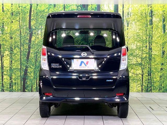 NISSAN DAYZ ROOX 2015