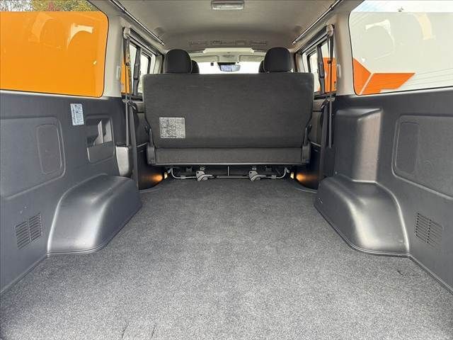 TOYOTA HIACE van 2WD 2018