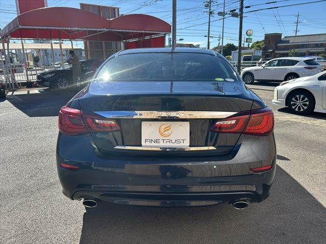 NISSAN FUGA HYBRID 2015