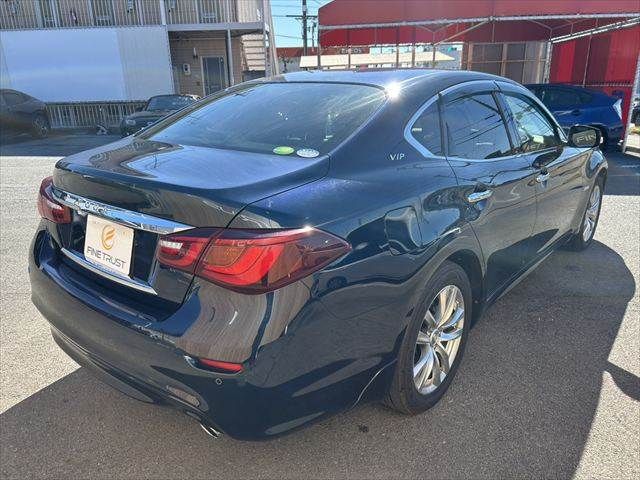 NISSAN FUGA HYBRID 2015