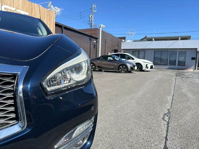 NISSAN FUGA HYBRID 2015