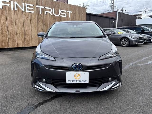 TOYOTA PRIUS 2019