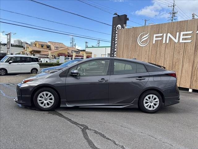 TOYOTA PRIUS 2019