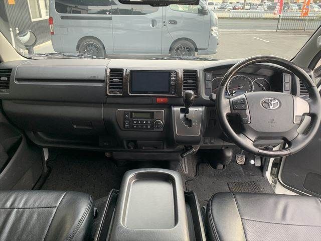 TOYOTA HIACE van 2WD 2018