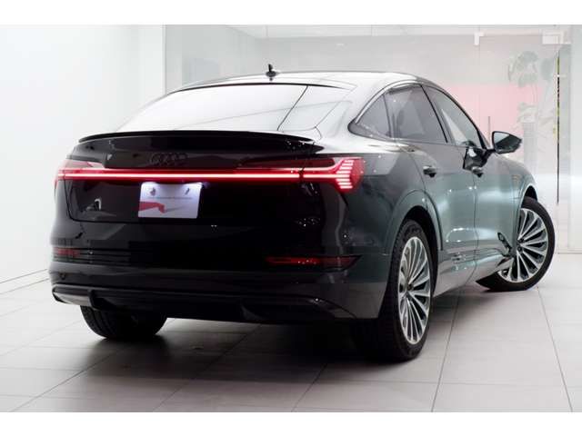 AUDI AUDI e-tron SPORTBACK 2022