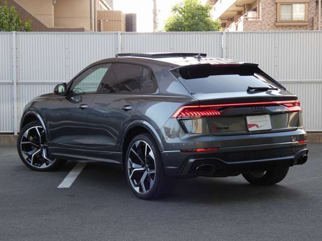AUDI AUDI RS Q8 2022