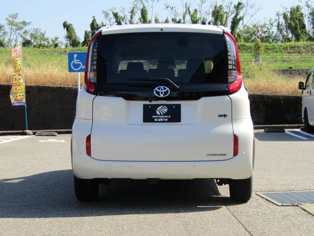 TOYOTA SIENTA HYBRID 2022