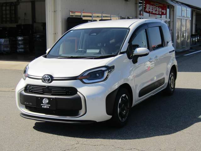 TOYOTA SIENTA HYBRID 2022