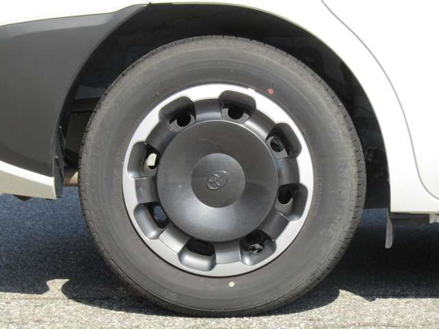 TOYOTA SIENTA HYBRID 2022