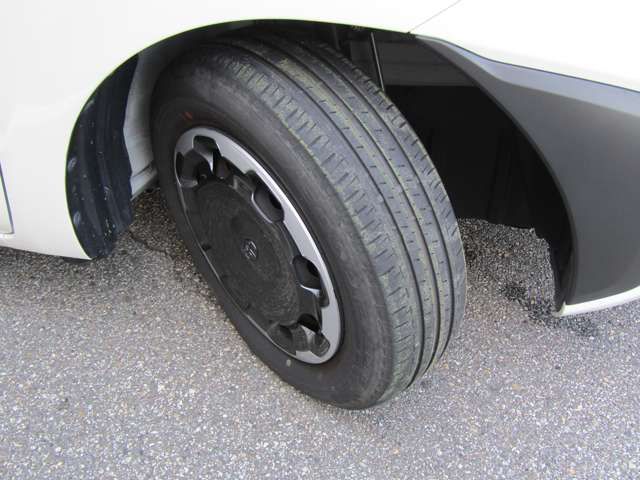 TOYOTA SIENTA HYBRID 2022