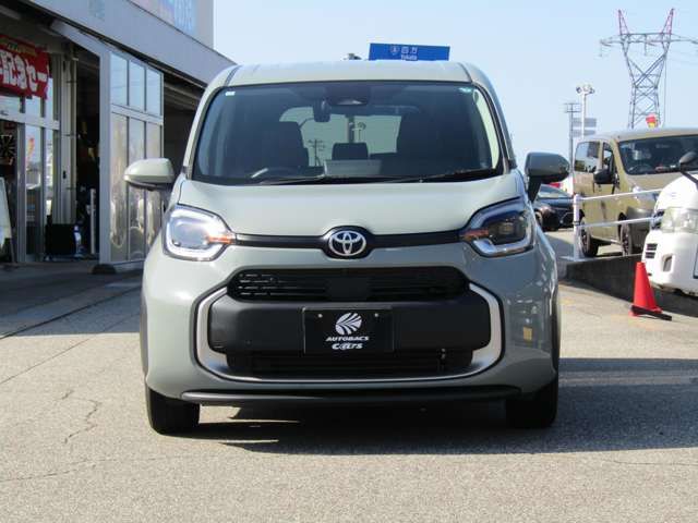TOYOTA SIENTA HYBRID 2023