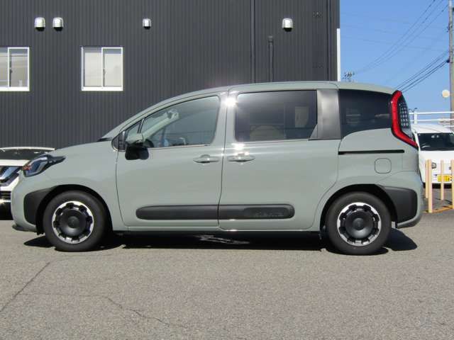 TOYOTA SIENTA HYBRID 2023