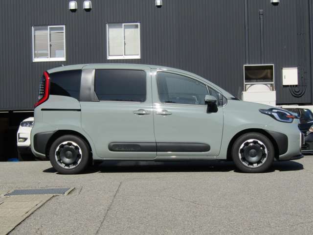 TOYOTA SIENTA HYBRID 2023