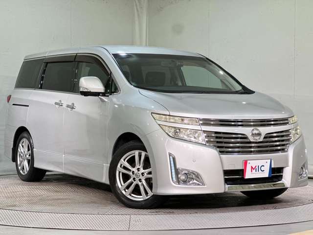 NISSAN ELGRAND 2010