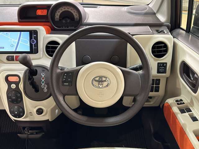 TOYOTA SPADE 2013