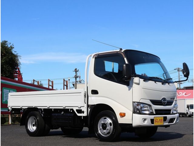 HINO DUTRO 2017