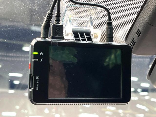 TOYOTA PRIUS PHV 2022