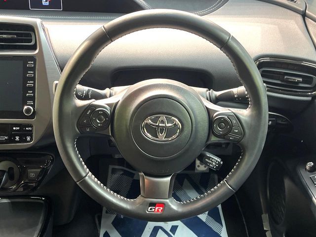 TOYOTA PRIUS PHV 2022