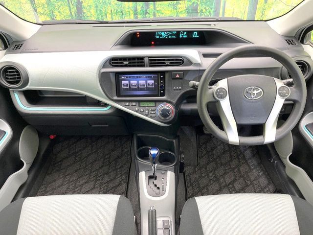 TOYOTA AQUA 2012