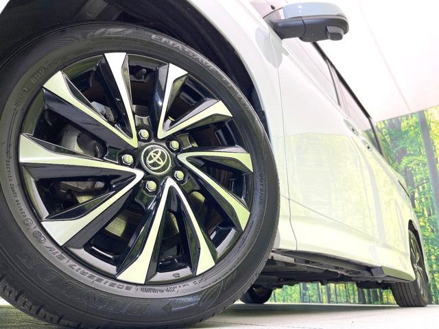 TOYOTA NOAH HYBRID 2023