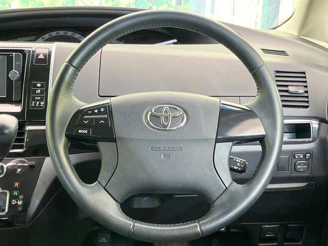 TOYOTA ESTIMA 2013