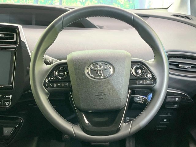 TOYOTA PRIUS 2021