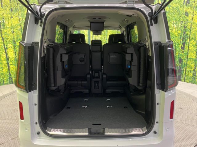 NISSAN SERENA  WG 2024