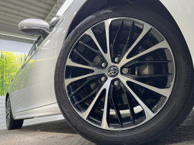 TOYOTA CAMRY HYBRID 2019