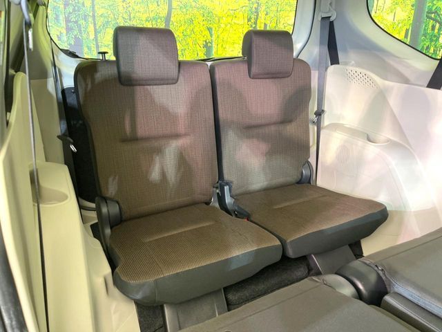 TOYOTA SIENTA HYBRID 2016