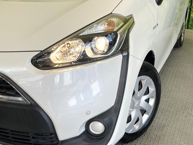 TOYOTA SIENTA HYBRID 2016