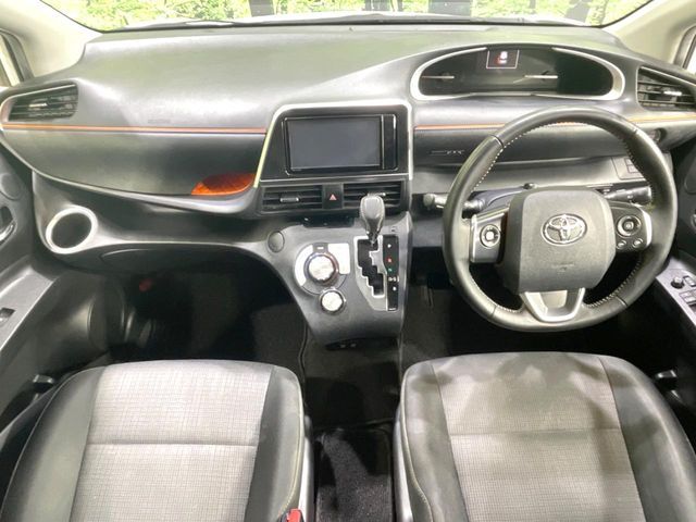 TOYOTA SIENTA 2019