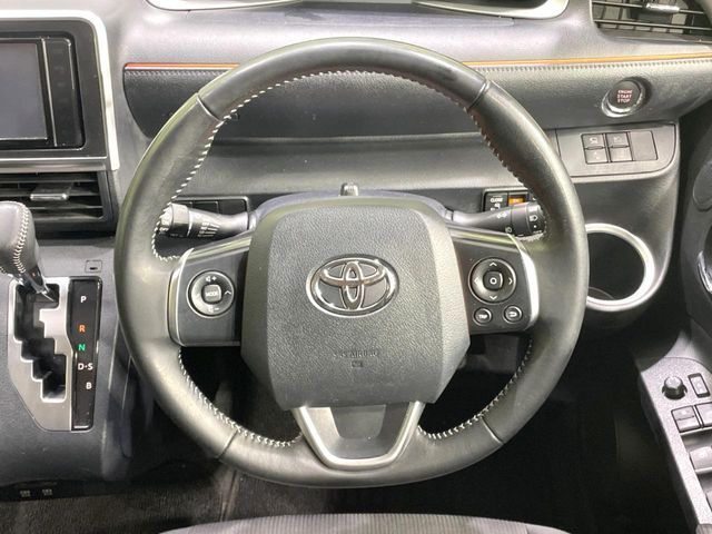 TOYOTA SIENTA 2019
