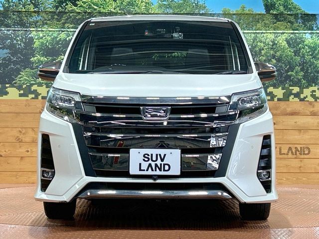 TOYOTA NOAH 2021