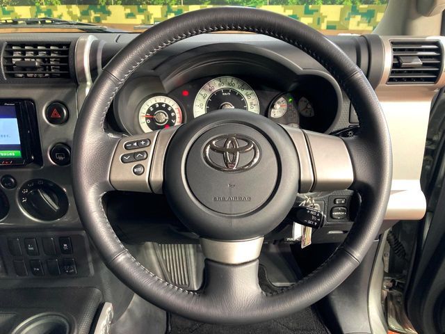 TOYOTA FJ CRUISER 4WD 2011