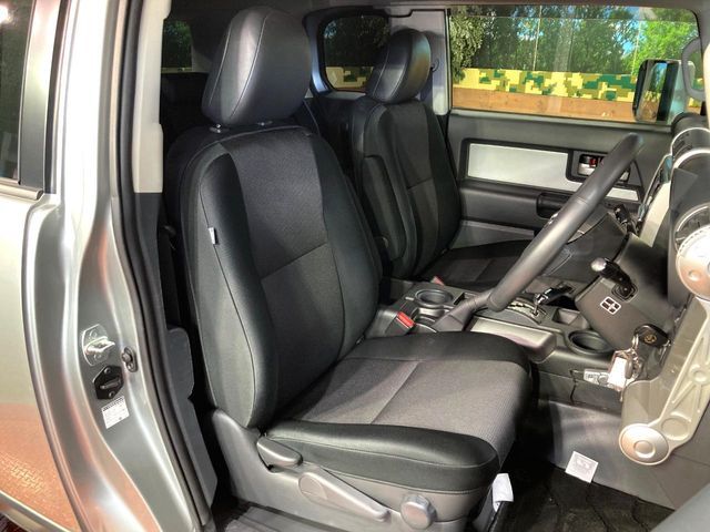 TOYOTA FJ CRUISER 4WD 2011