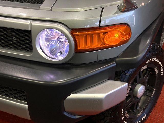 TOYOTA FJ CRUISER 4WD 2011
