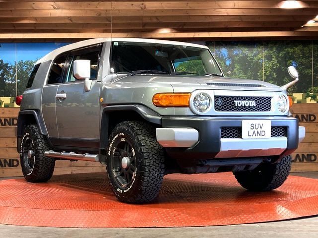 TOYOTA FJ CRUISER 4WD 2011