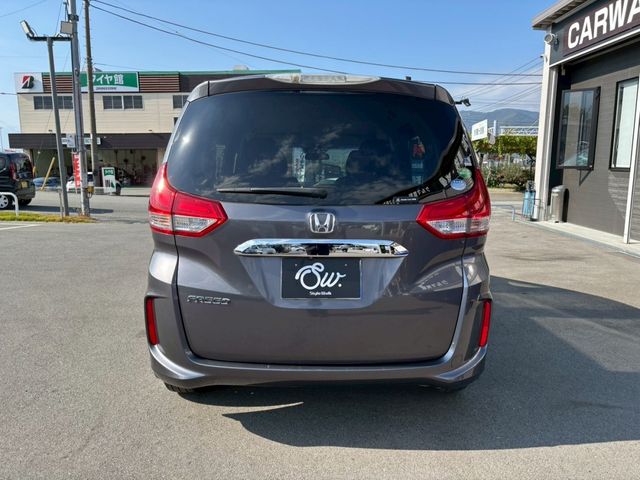 HONDA FREED 2019