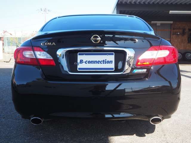 NISSAN CIMA HYBRID 2012